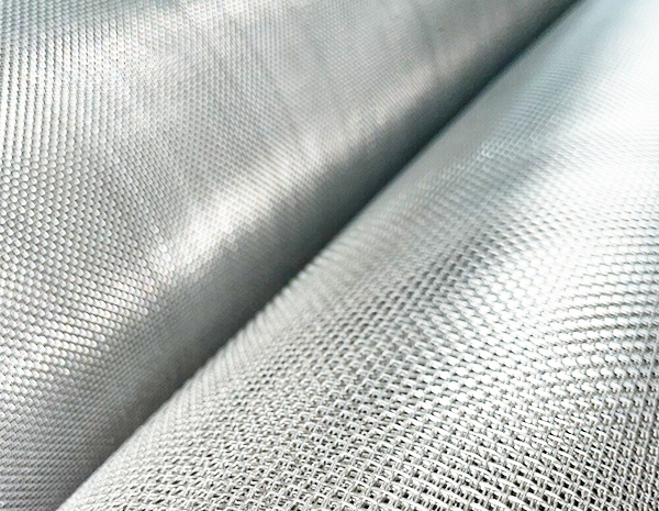 What is the difference between a stainless steel screen and a filter?