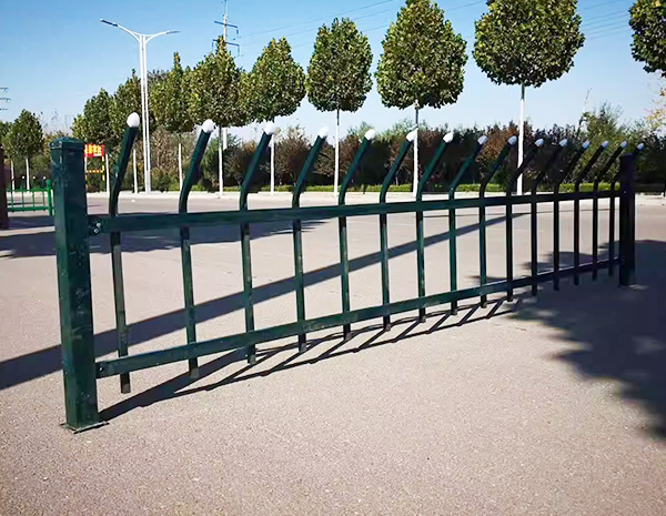 The difference between wrought iron fence and zinc steel fence